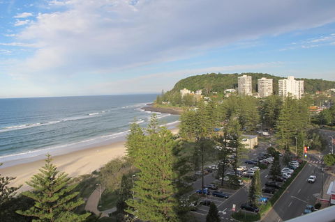 Pacific Regis Beachfront Holiday Apartments - Accommodation Asia 12