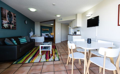 La Promenade - Accommodation Asia 24