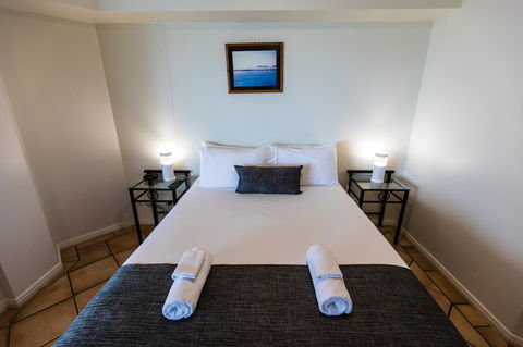 La Promenade - Accommodation Asia 6