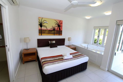 Beachside Apartment 5 - Accommodation China 9