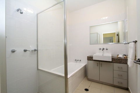 Beachside Apartment 5 - Accommodation China 10