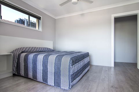 Burleigh Gold Coast Motel - Accommodation Asia 10