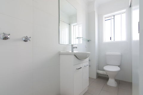 Burleigh Gold Coast Motel - Accommodation Asia 14