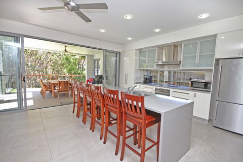 48 Boardrider Crescent, Mt Coolum - Pet Friendly, WiFi, Linen Incl. 500 BOND - Accommodation Asia 2
