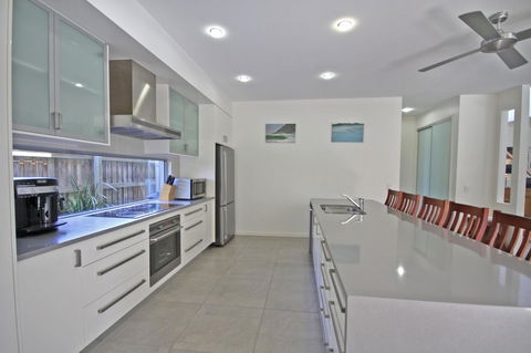 48 Boardrider Crescent, Mt Coolum - Pet Friendly, WiFi, Linen Incl. 500 BOND - Accommodation Asia 3