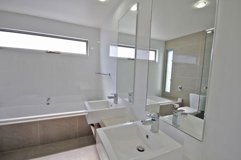 48 Boardrider Crescent, Mt Coolum - Pet Friendly, WiFi, Linen Incl. 500 BOND - Accommodation Asia 8