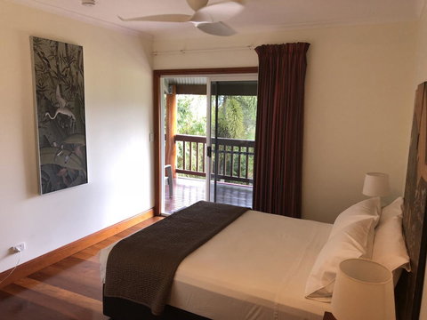 Daintree Manor B&B - Accommodation Guide 1