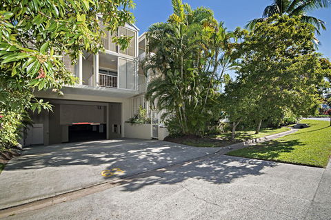 Port Douglas Apartments - Adults Only Oasis - Accommodation Guide 43