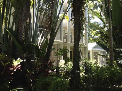 Port Douglas Apartments - Adults Only Oasis - Accommodation Guide 40