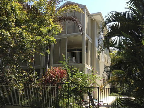 Port Douglas Apartments - Adults Only Oasis - Accommodation Guide 38