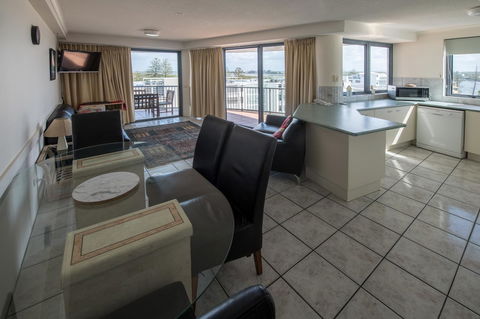 Centrepoint Apartments Caloundra - Accommodation Asia 38