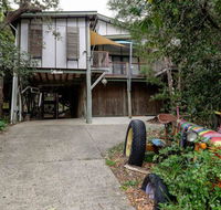 Five Bimba Tractor House - Accommodation Asia