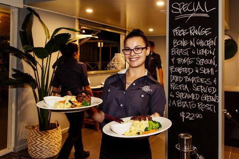 Shamrock Gardens Motel - Accommodation Guide 8