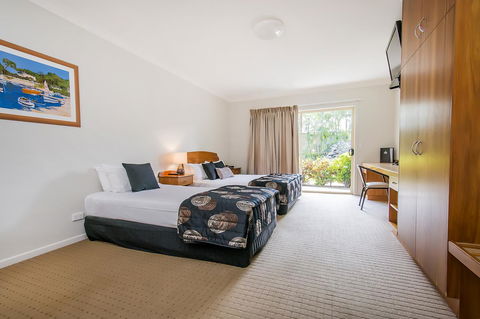 Shamrock Gardens Motel - Accommodation Guide 12