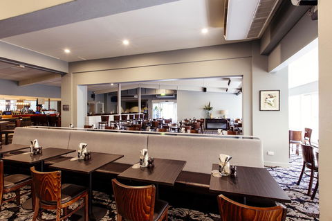 Shamrock Gardens Motel - Accommodation Guide 14