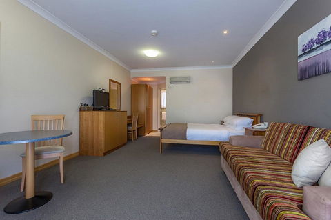 Eastgate On The Range Motel - Accommodation Asia 4