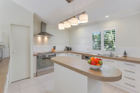 The Shack Noosa - Accommodation Asia 4