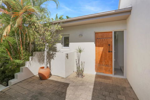 The Shack Noosa - Accommodation Asia 14