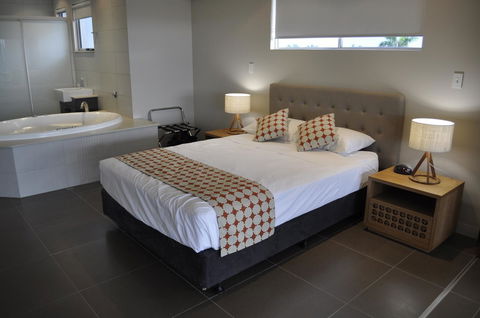 Hinchinbrook Holiday Apartments - Accommodation Asia 43