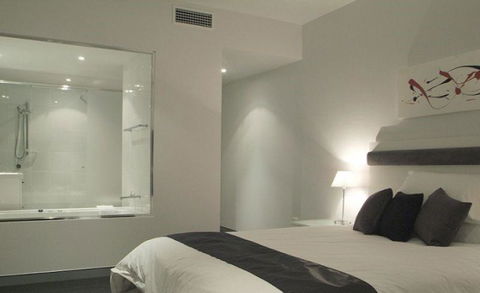 Hinchinbrook Holiday Apartments - Accommodation Asia 7