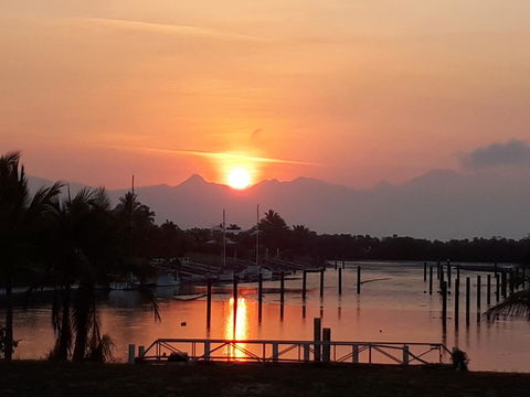 Hinchinbrook Holiday Apartments - Accommodation Asia 18