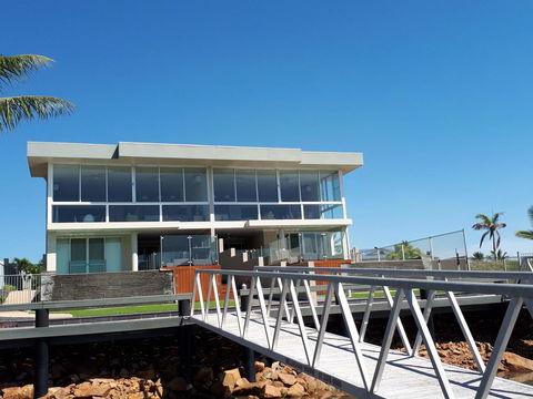 Hinchinbrook Holiday Apartments - Accommodation Asia 39