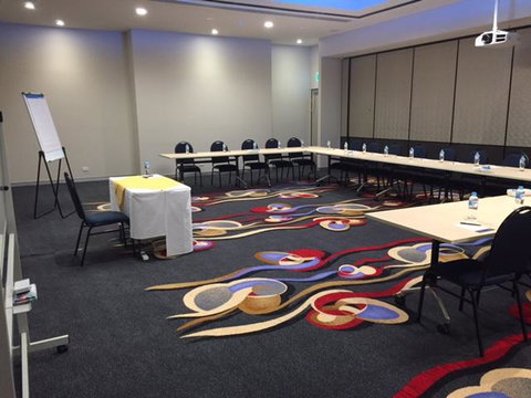 Alexandra Hills Hotel - Accommodation Asia 1