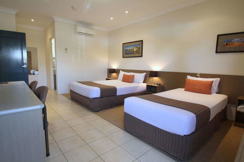 Midlander Motor Inn - Accommodation Asia 23