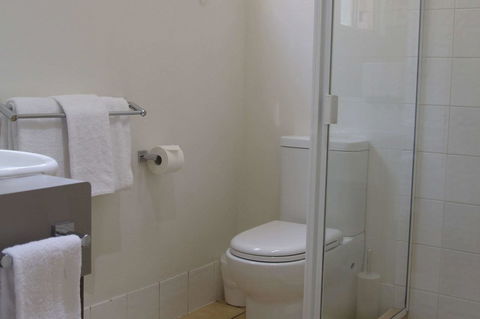 Midlander Motor Inn - Accommodation Asia 7