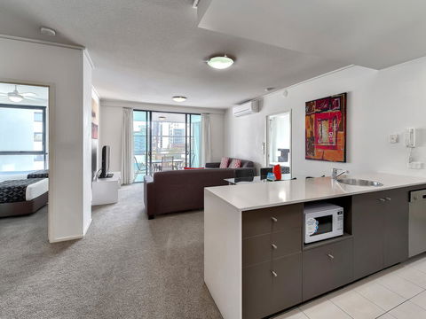 Flynn Brisbane - Accommodation China 0
