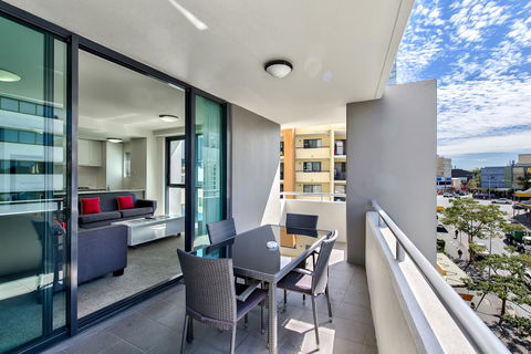 Flynn Brisbane - Accommodation China 2