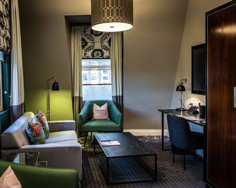 The Inchcolm - Accommodation China 40