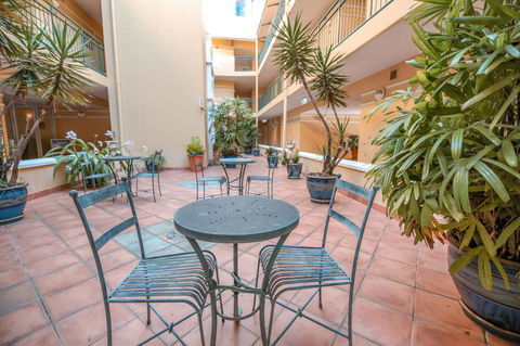Il Palazzo Holiday Apartments - Accommodation Asia 9