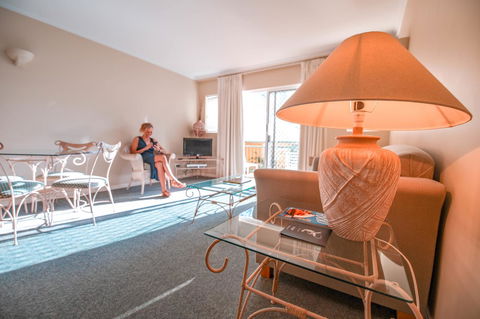 Il Palazzo Holiday Apartments - Accommodation Asia 4