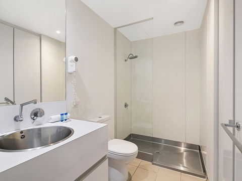 The Miro Apartments - Accommodation Guide 12