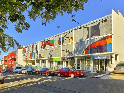 The Miro Apartments - Accommodation Guide 1