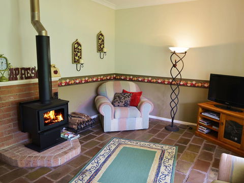 Apple Tree Cottage Montville - Accommodation Guide 4
