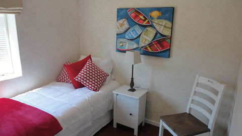 Ratcliff Cottage - Accommodation Asia 16