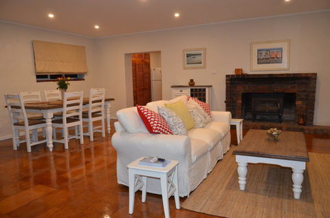 Ratcliff Cottage - Accommodation Asia 10