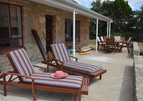 Ratcliff Cottage - Accommodation Asia 12