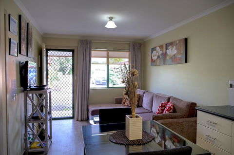 Ficifolia Lodge - Accommodation Asia 3