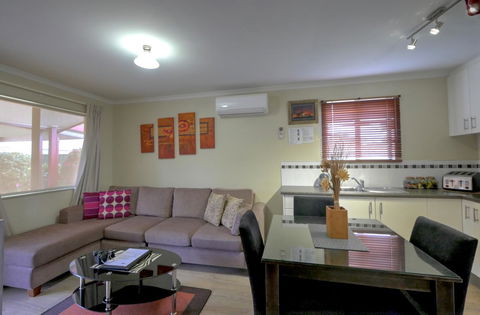 Ficifolia Lodge - Accommodation Asia 10