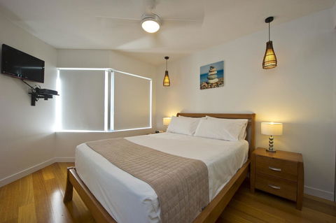 Maggies Beachfront Apartment 12 - Accommodation China 7