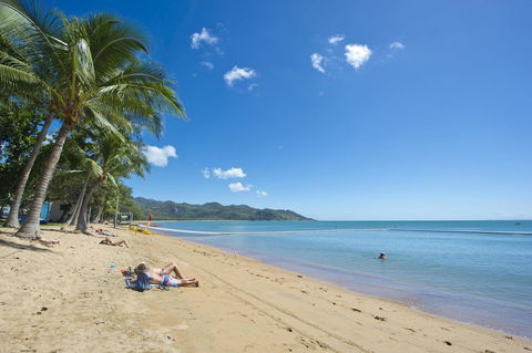 Maggies Beachfront Apartment 12 - Accommodation China 8