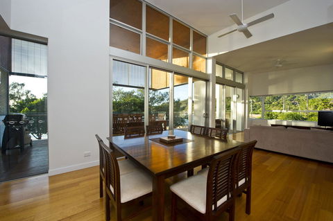 Maggies Beachfront Apartment 12 - Accommodation China 16