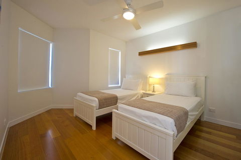 Maggies Beachfront Apartment 12 - Accommodation China 15