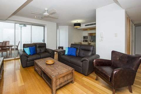 Maggies Beachfront Apartment 6 - Accommodation China 3