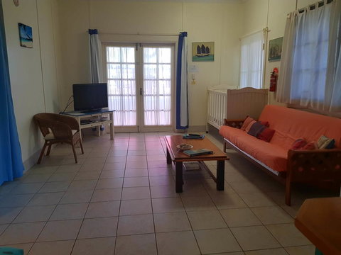 Arcadia Beach Guest House And Car Hire - Accommodation Asia 30