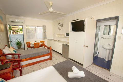 Tropical Palms Resort & 4WD Hire - Accommodation Asia 5