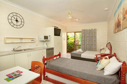 Tropical Palms Resort & 4WD Hire - Accommodation Asia 7